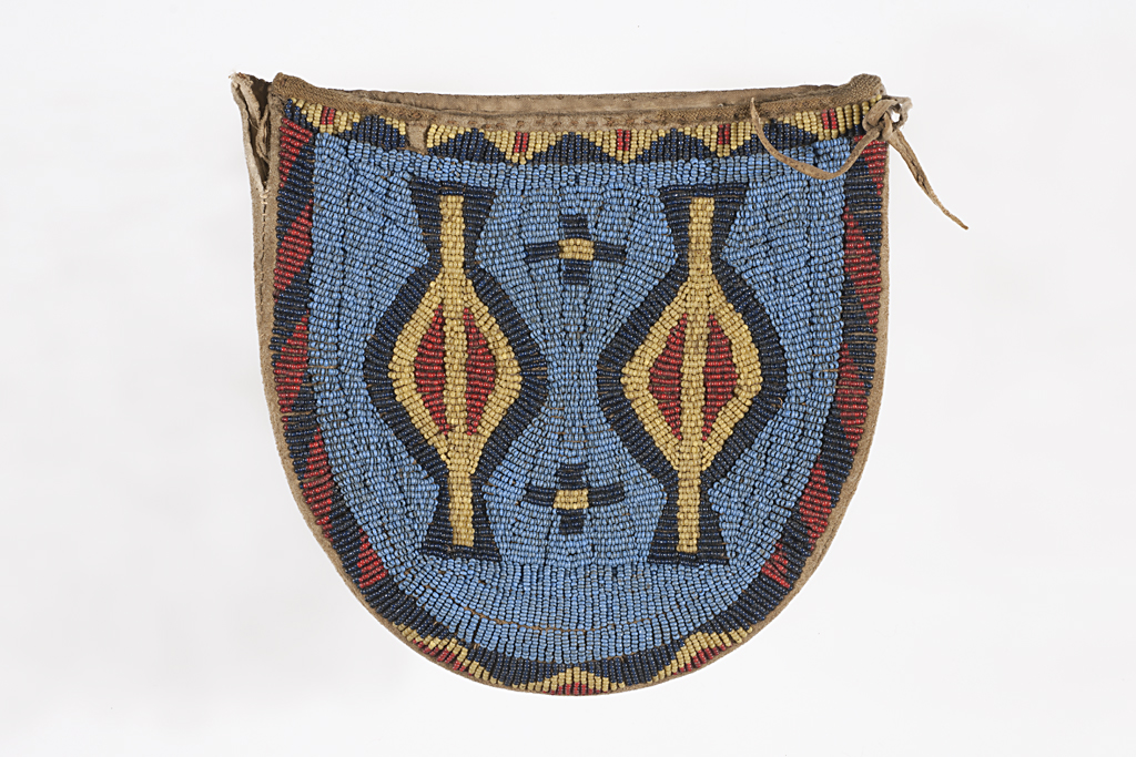 Arapaho peoples beaded pouch, late 1800s–1879
